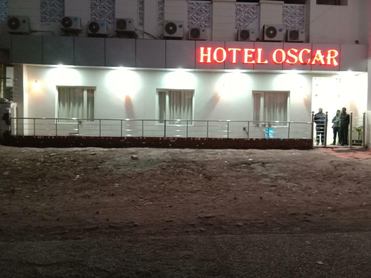 Oscar Banquet And Hotel Kālka Екстериор снимка